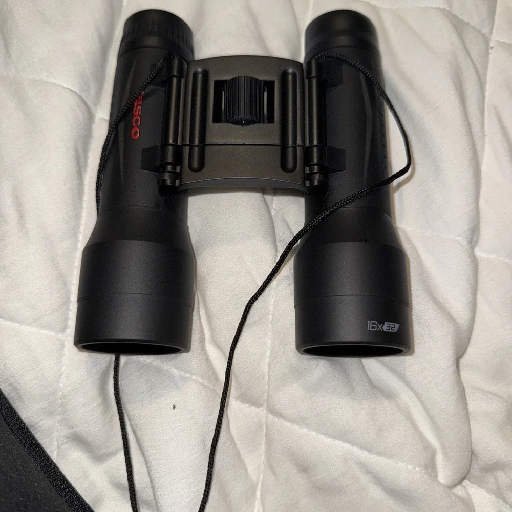 TASCO ES16X32 Essentials Binocular